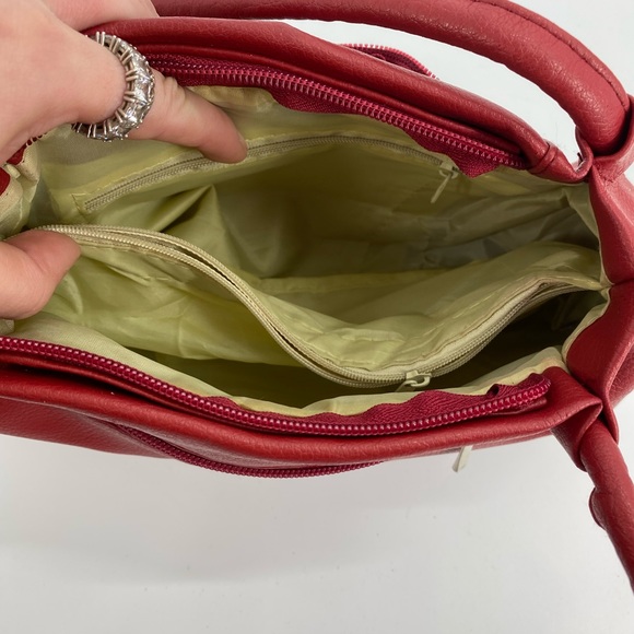 Red purse - Picture 10 of 12